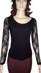 Blusa com mangas de renda
